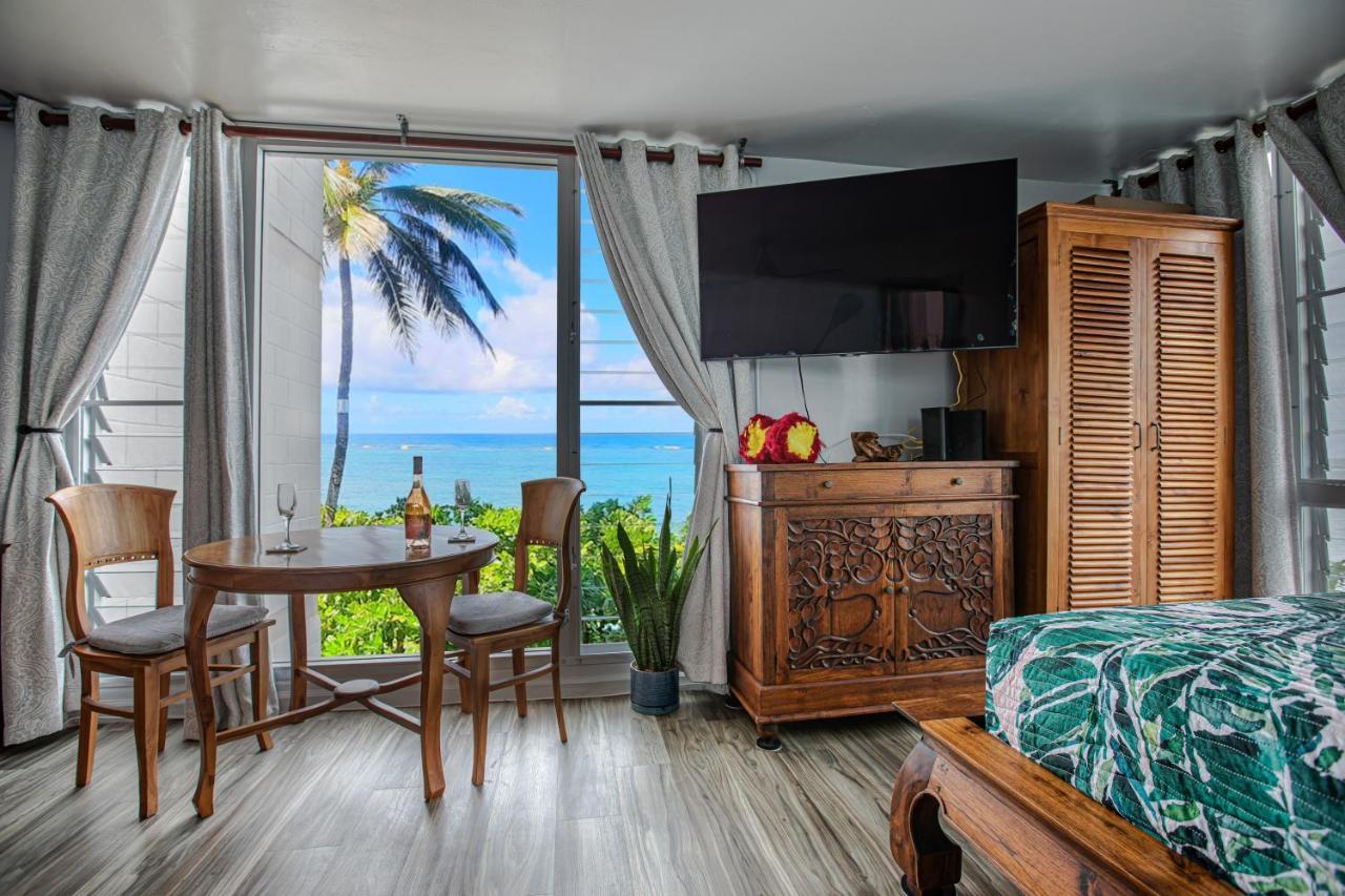 Breezy Beachfront Bali-Style Haven 180 Degree Oceanview Hau'ula Екстериор снимка