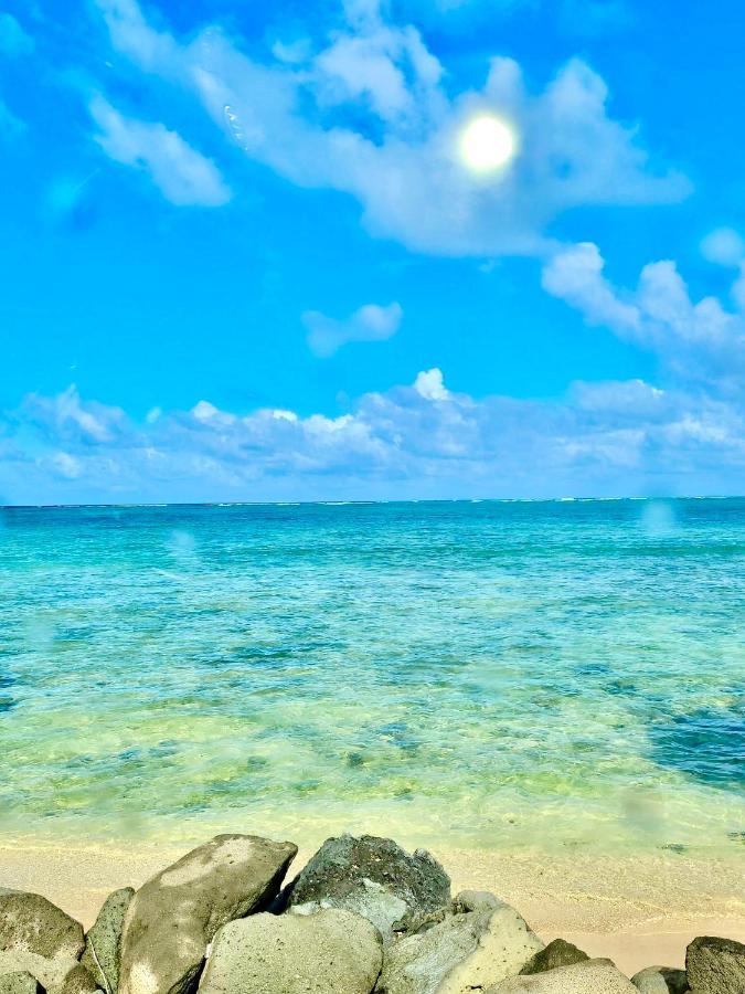 Breezy Beachfront Bali-Style Haven 180 Degree Oceanview Hau'ula Екстериор снимка